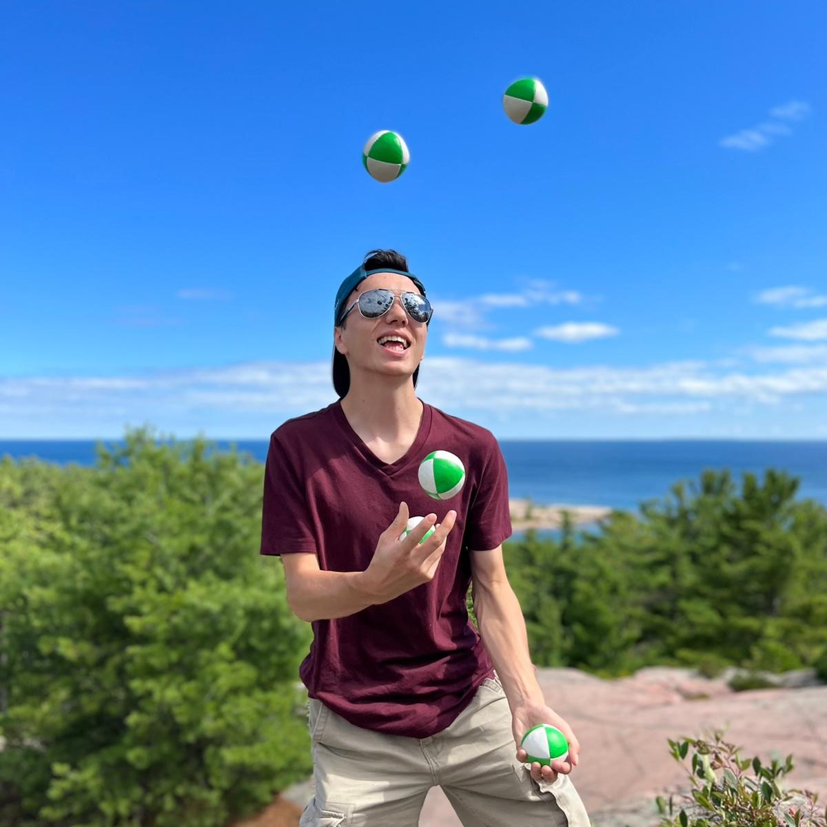 5 ball juggling